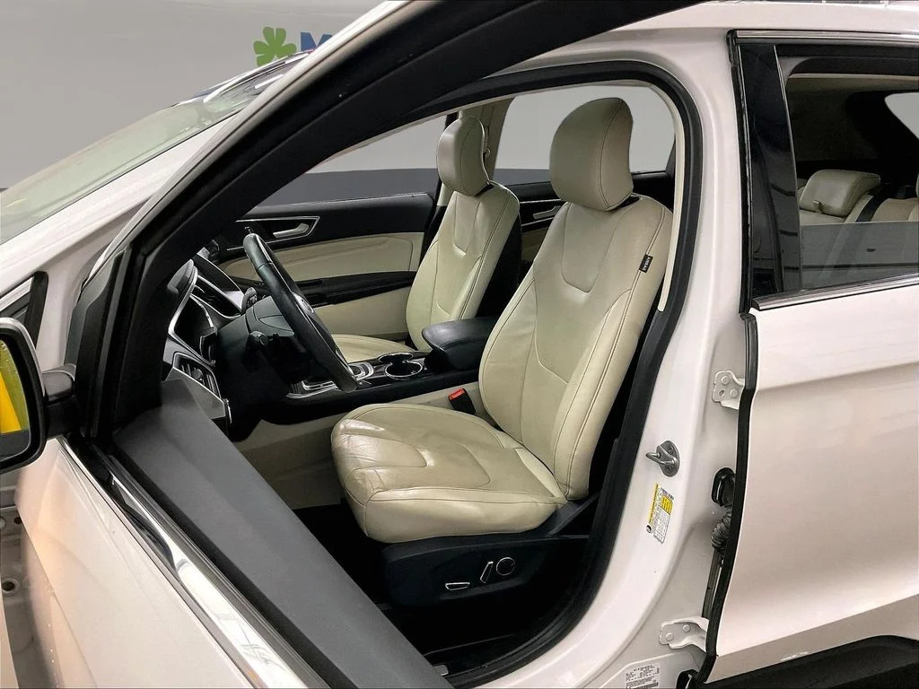 Used 2016 White Ford Titanium image 29