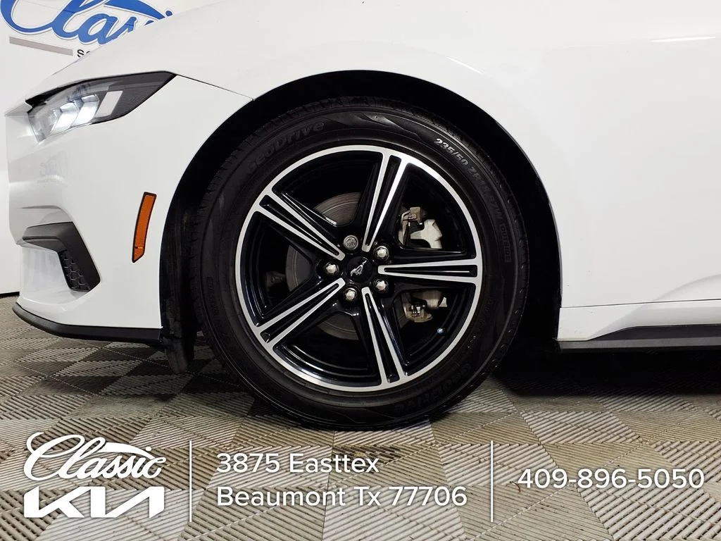Used 2024 White Ford EcoBoost Premium image 7