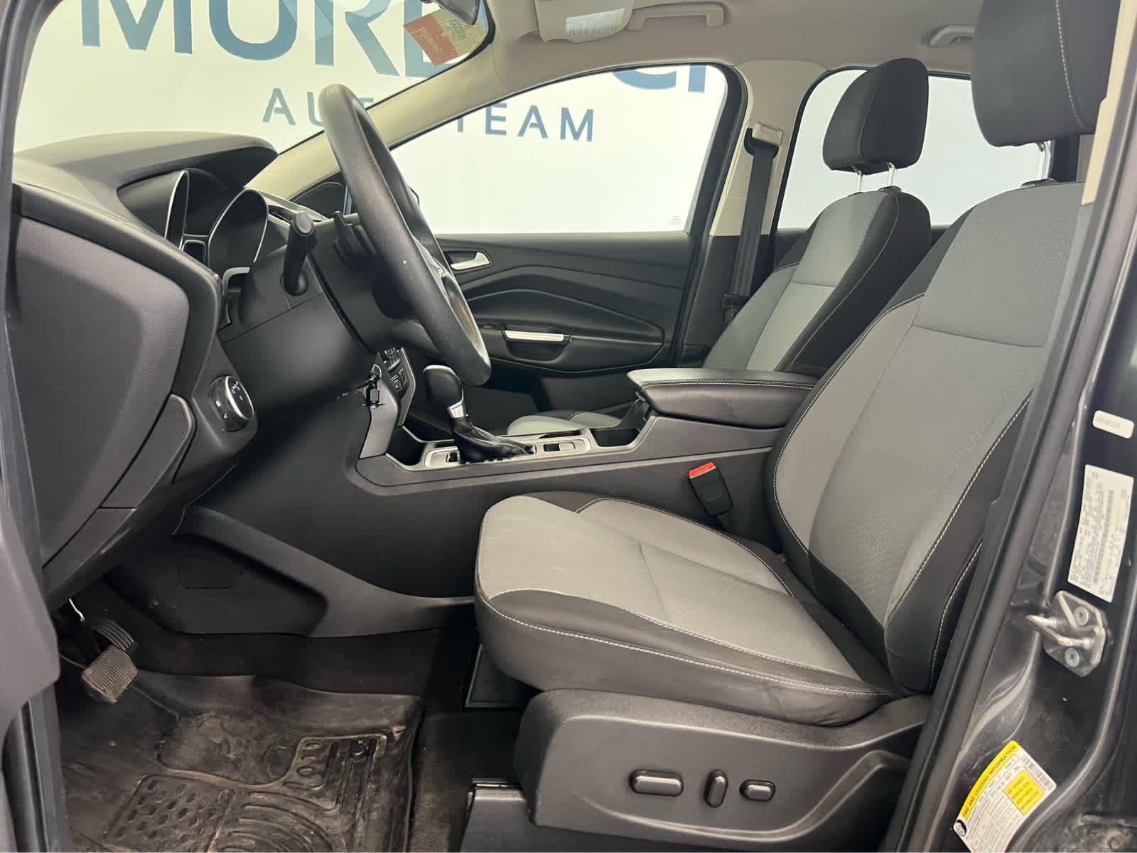 Used 2017 Magnetic Ford SE image 12