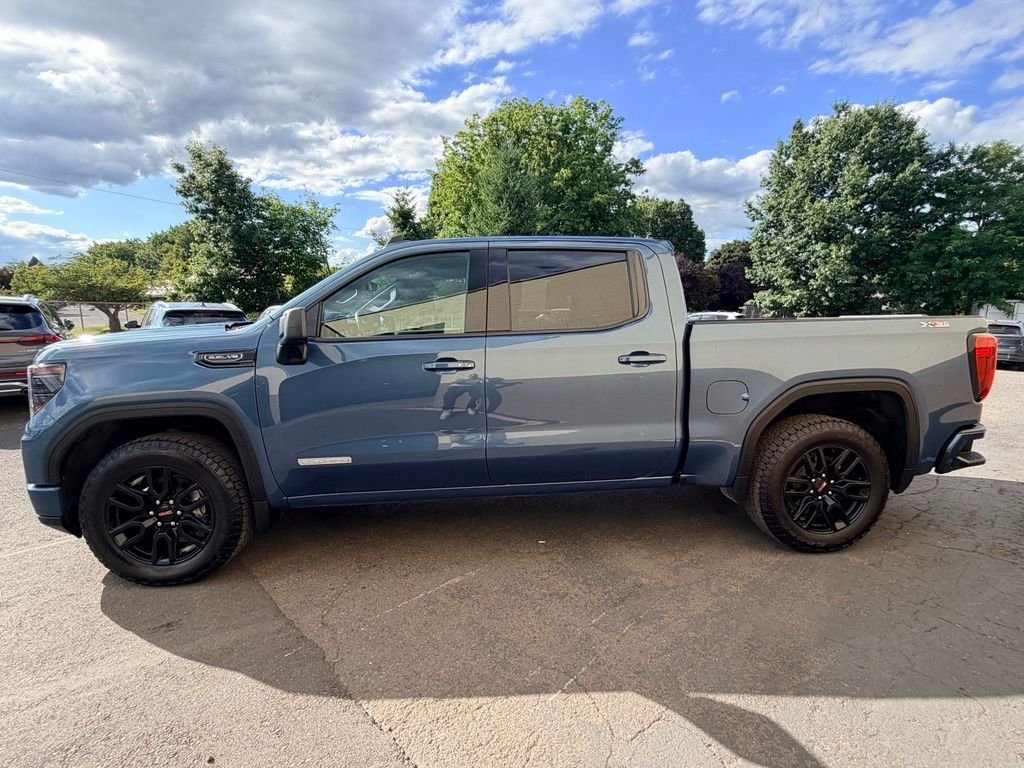 Used 2024 Downpour Metallic GMC Elevation image 8