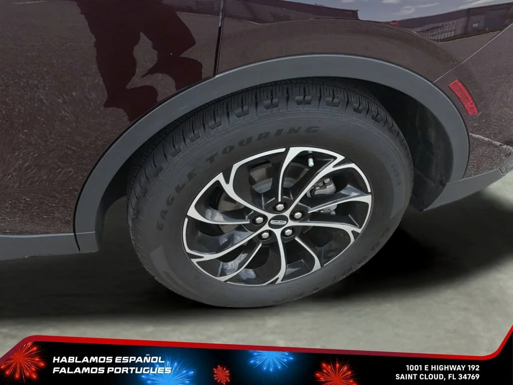 Used 2024 Red Lincoln Premiere image 37
