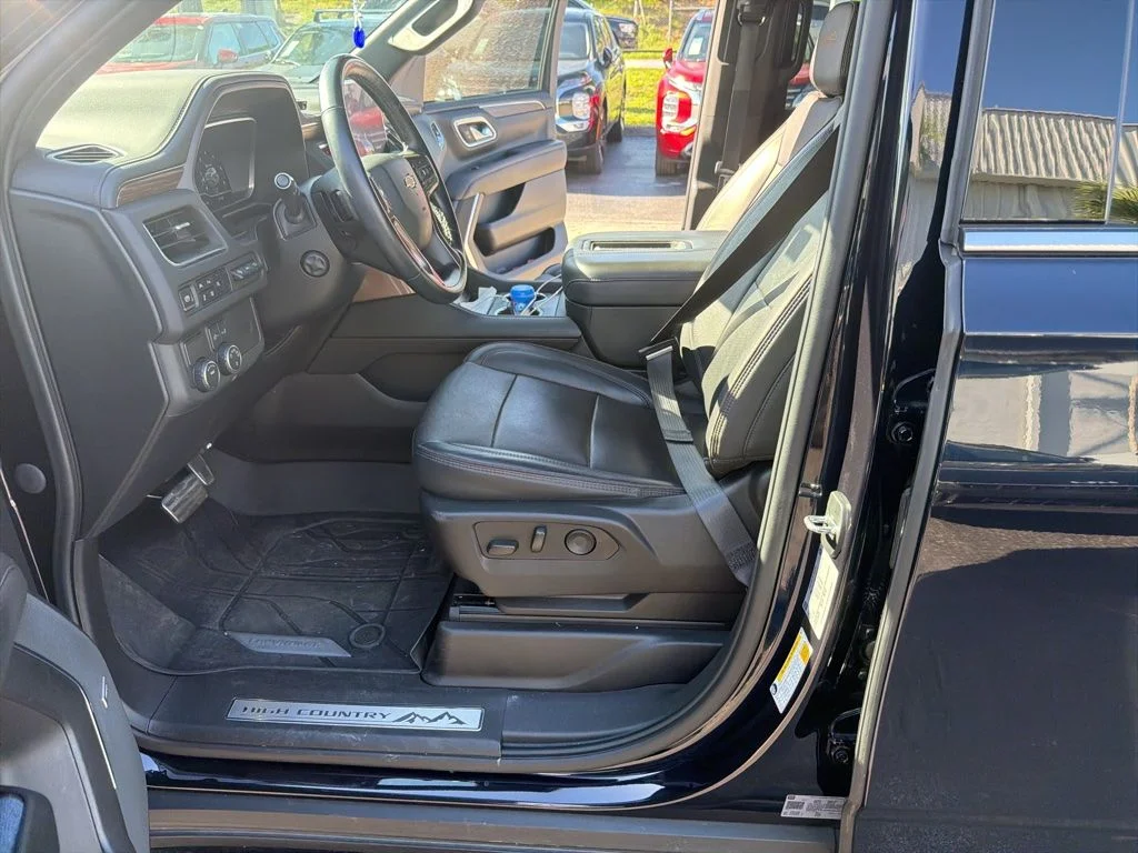 Used 2023 Midnight Blue Metallic Chevrolet High Country image 9