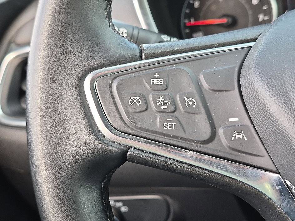 Used 2024 Lakeshore Blue Metallic Chevrolet LT image 17
