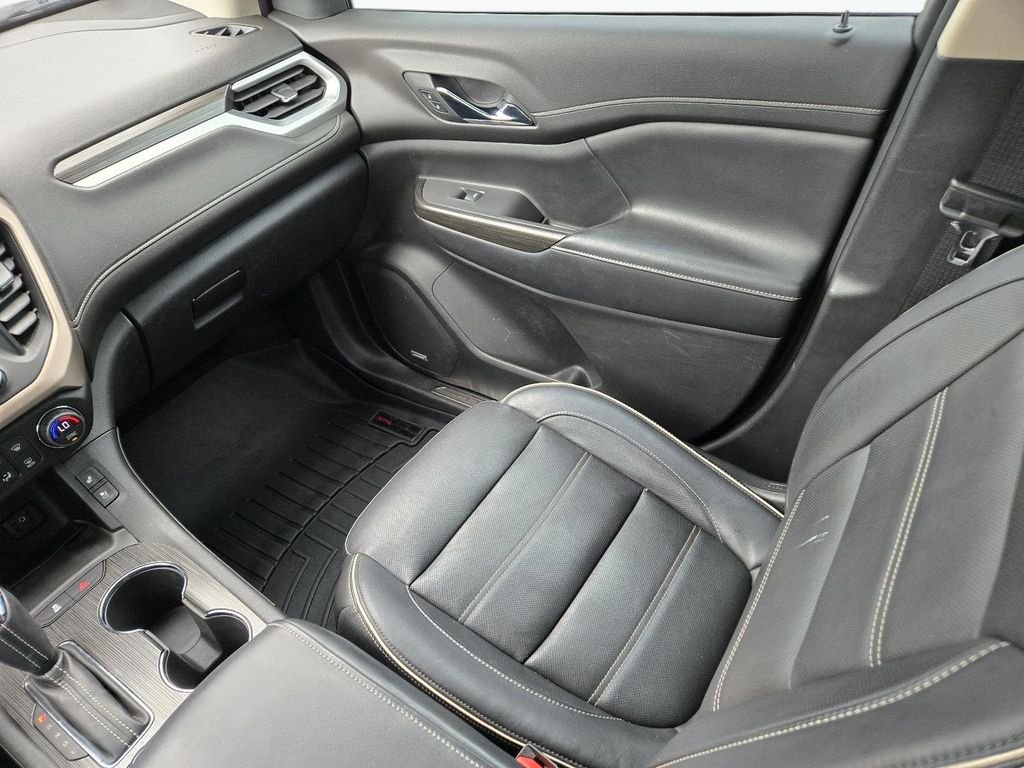 2019 GMC Acadia Denali - Photo 22