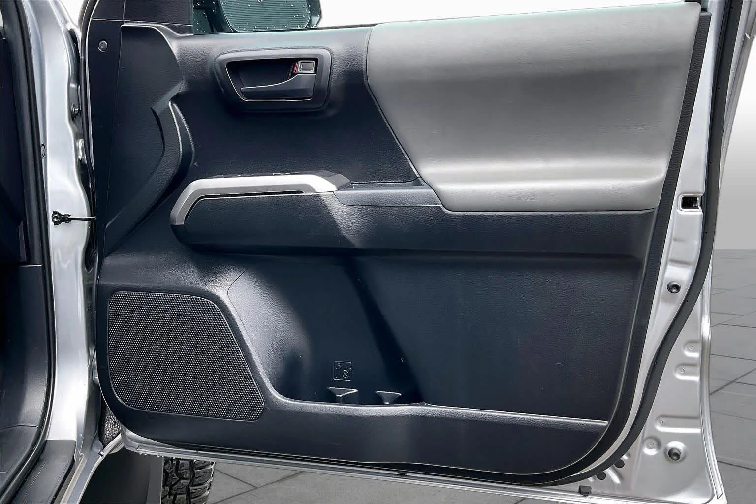 Used 2021 Silver Sky Metallic Toyota SR5 image 22