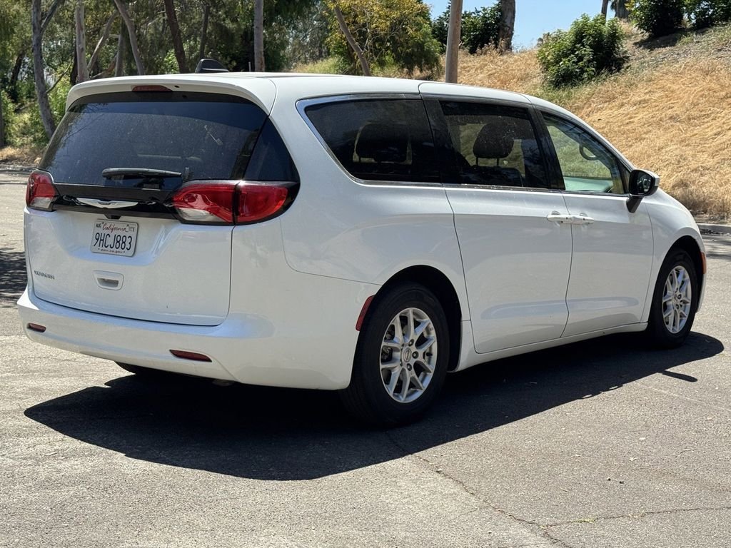 Used 2023 Bright White Clearcoat Chrysler LX image 6