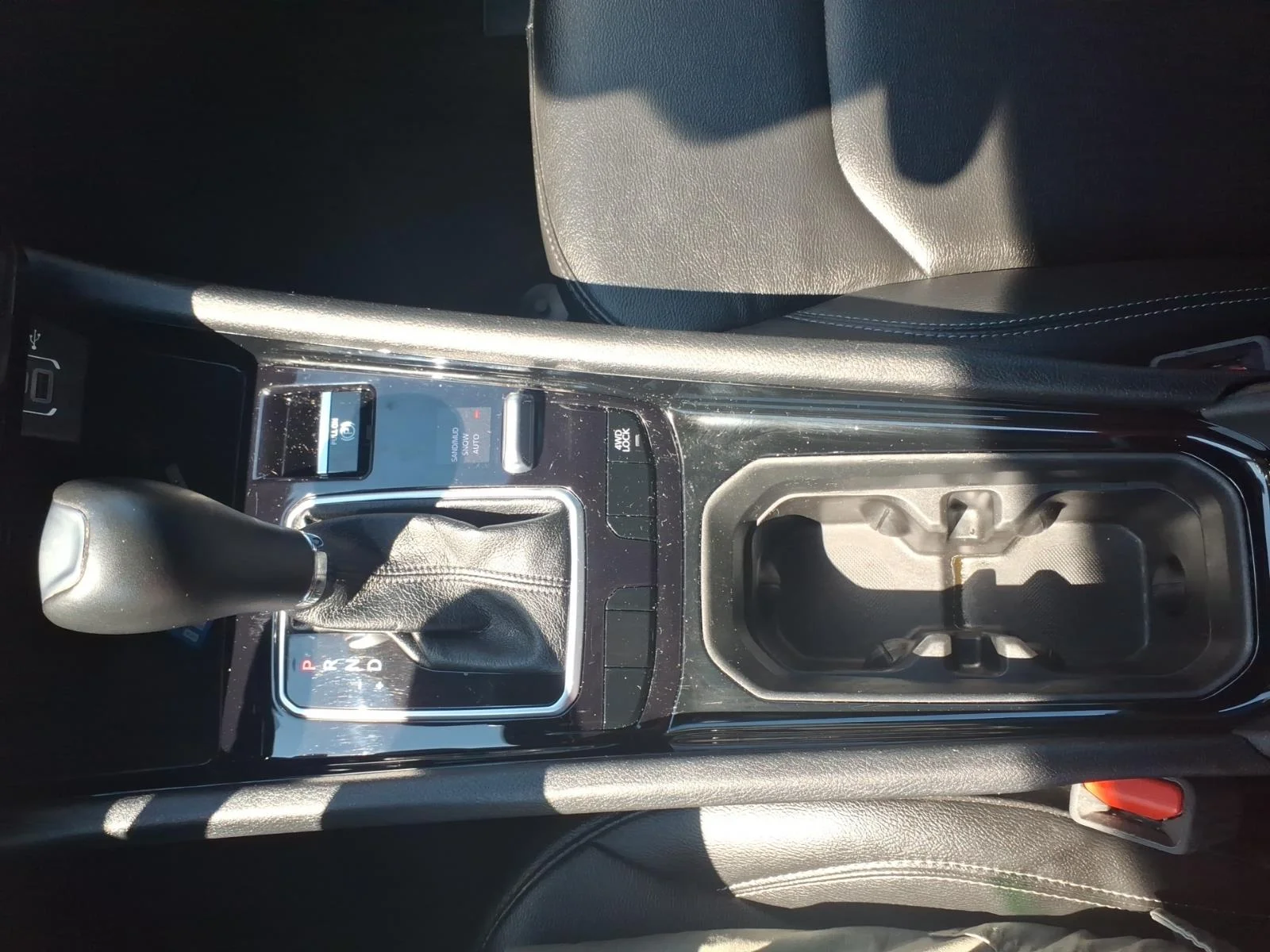 Used 2025 Silver Jeep Limited image 20