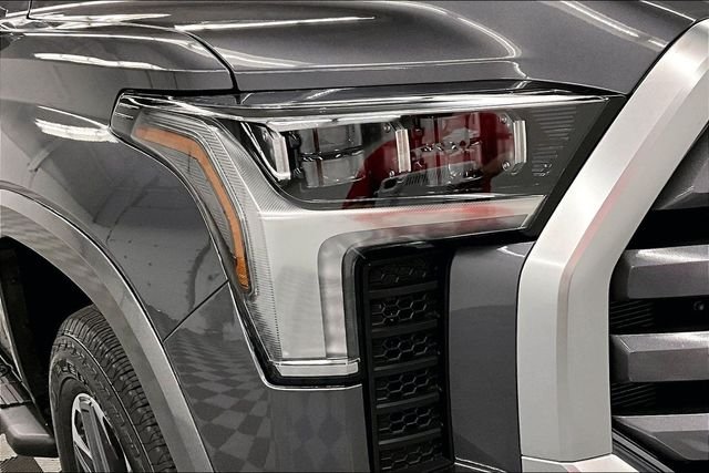 2025 Toyota Tundra Limited - Photo 35