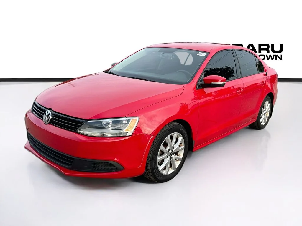 Used 2012 Red Volkswagen 2.5L SE image 3