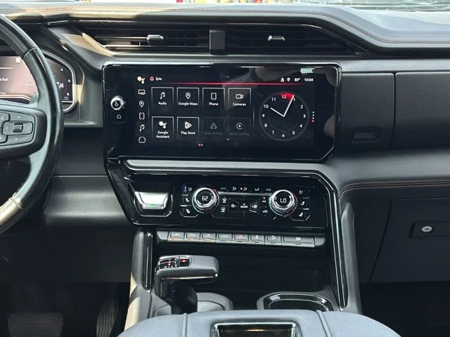 Used 2022 White GMC AT4 image 22