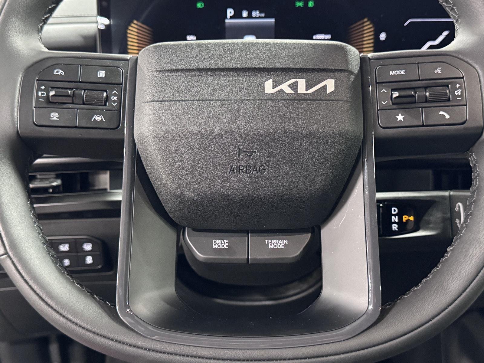 Used 2027 Ebony Black Kia X-Line EX image 29