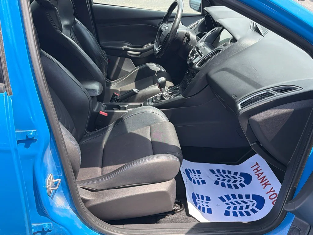 Used 2017 Nitrous Blue Ford RS image 13