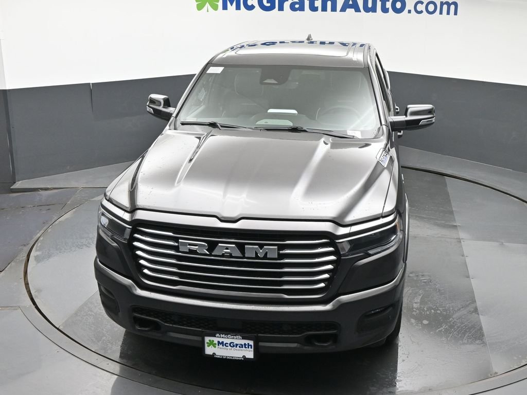 New 2026 Granite Crystal Metallic Clear-Coat Exterior Paint RAM Laramie image 28