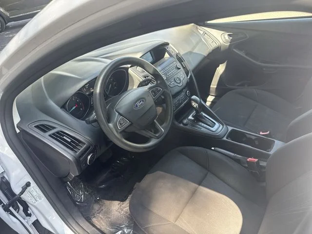Used 2018 White Ford S image 15