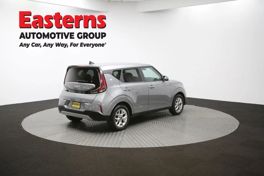 Used 2023  Kia LX image 39