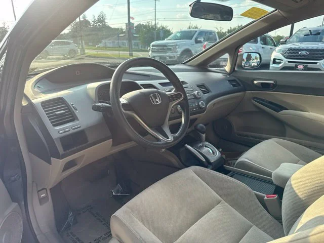 Used 2011 Silver Honda LX image 6