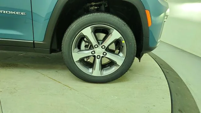 New 2026 Steel Blue Exterior Paint Jeep Limited image 13