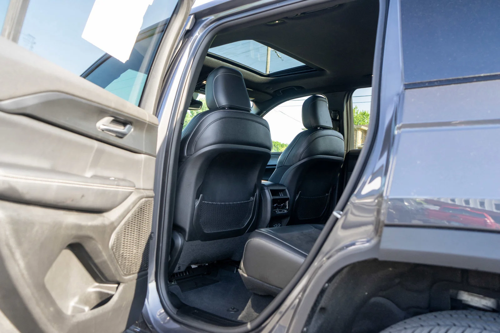 Used 2023 Baltic Gray Metallic Clearcoat Jeep Altitude X image 29