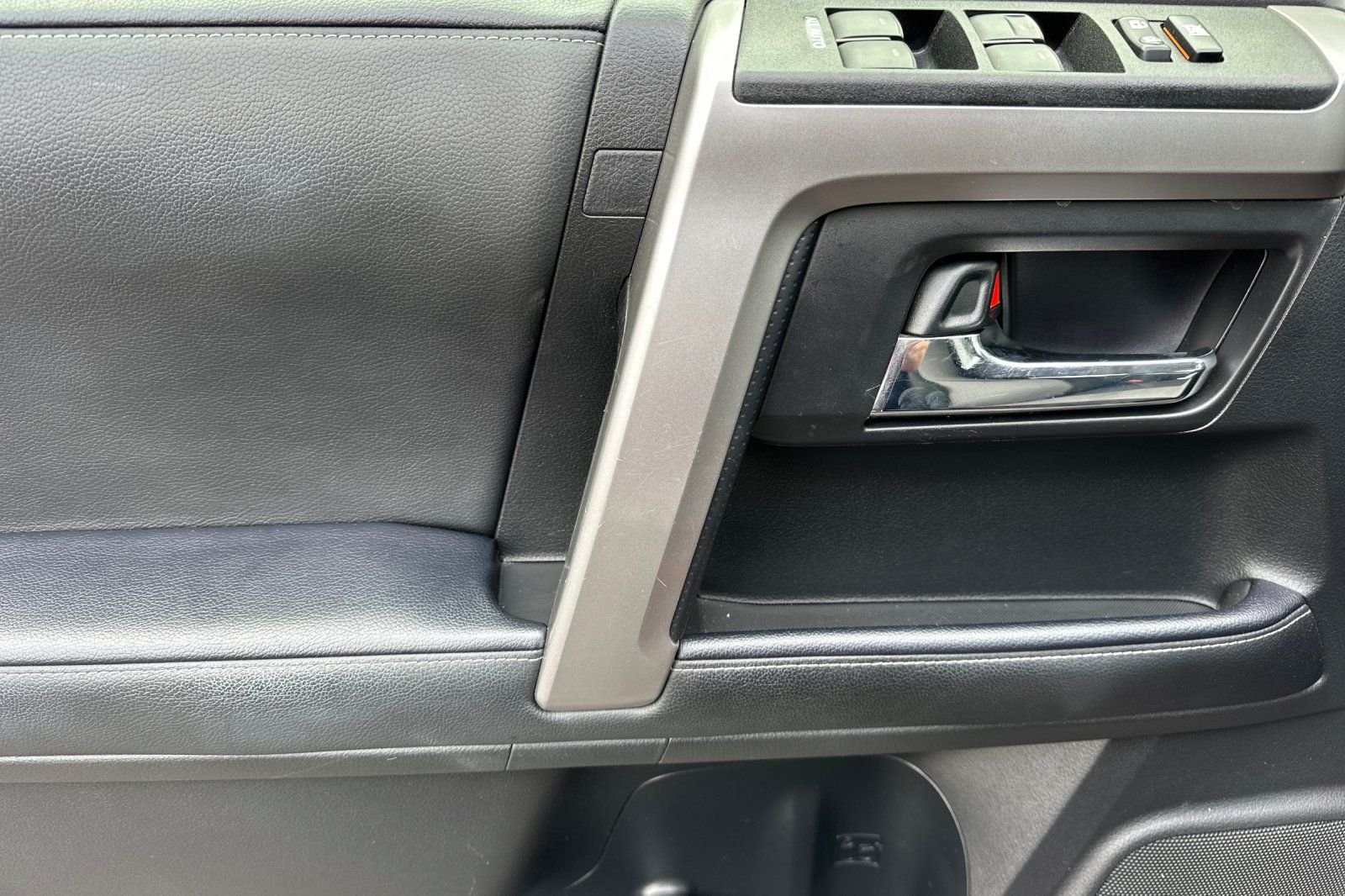 2024 Toyota 4Runner SR5 - Photo 11