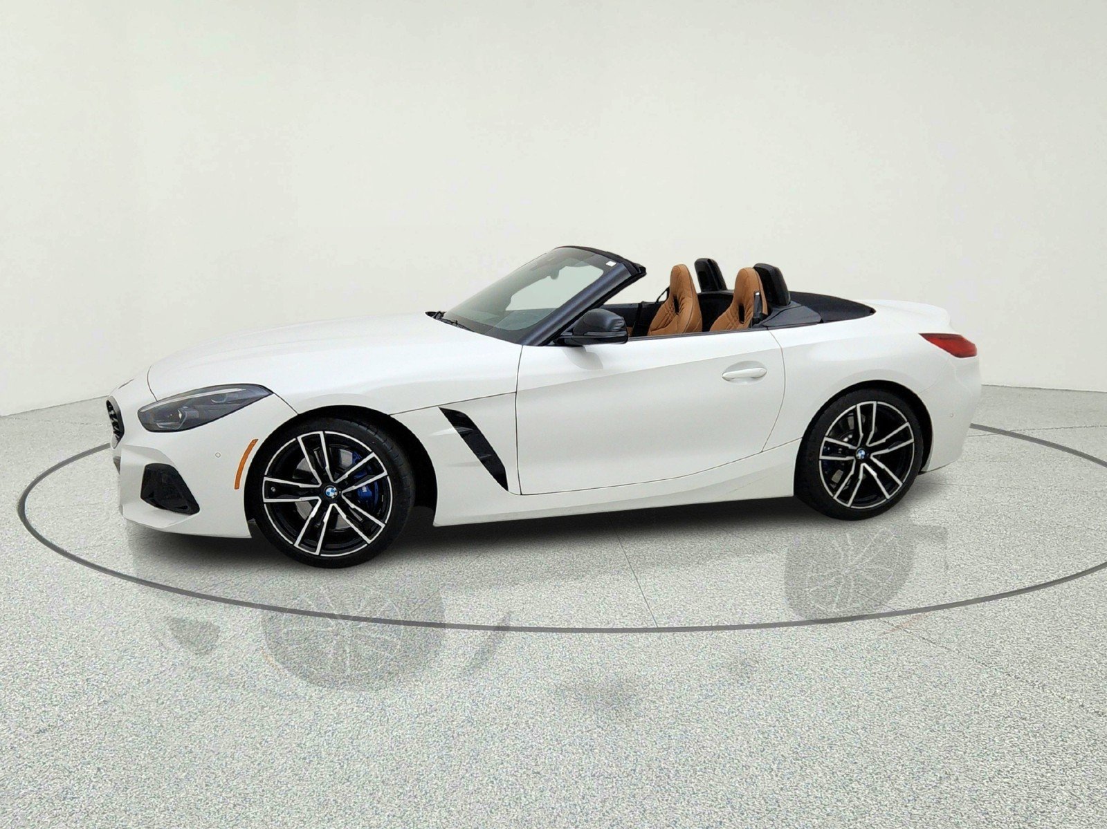 Used 2023 Alpine White BMW sDrive30i image 15
