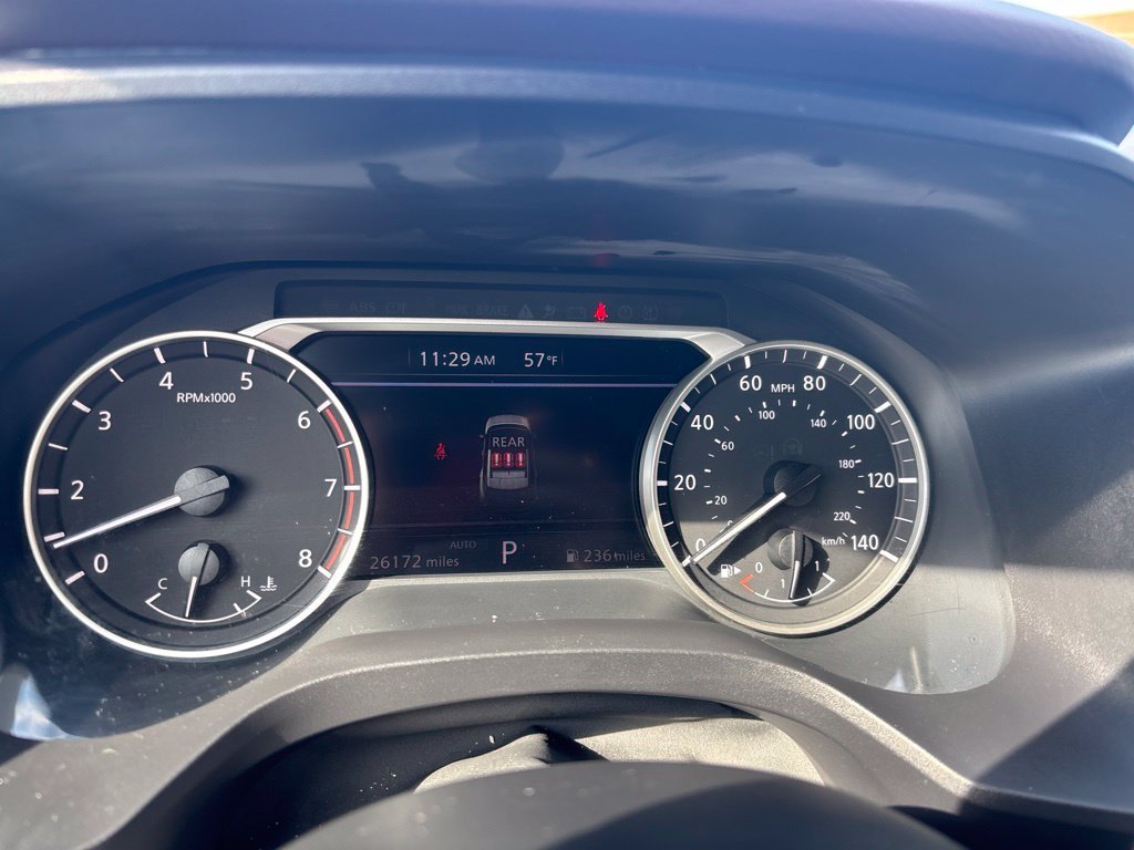 Used 2023 White Nissan SL image 25