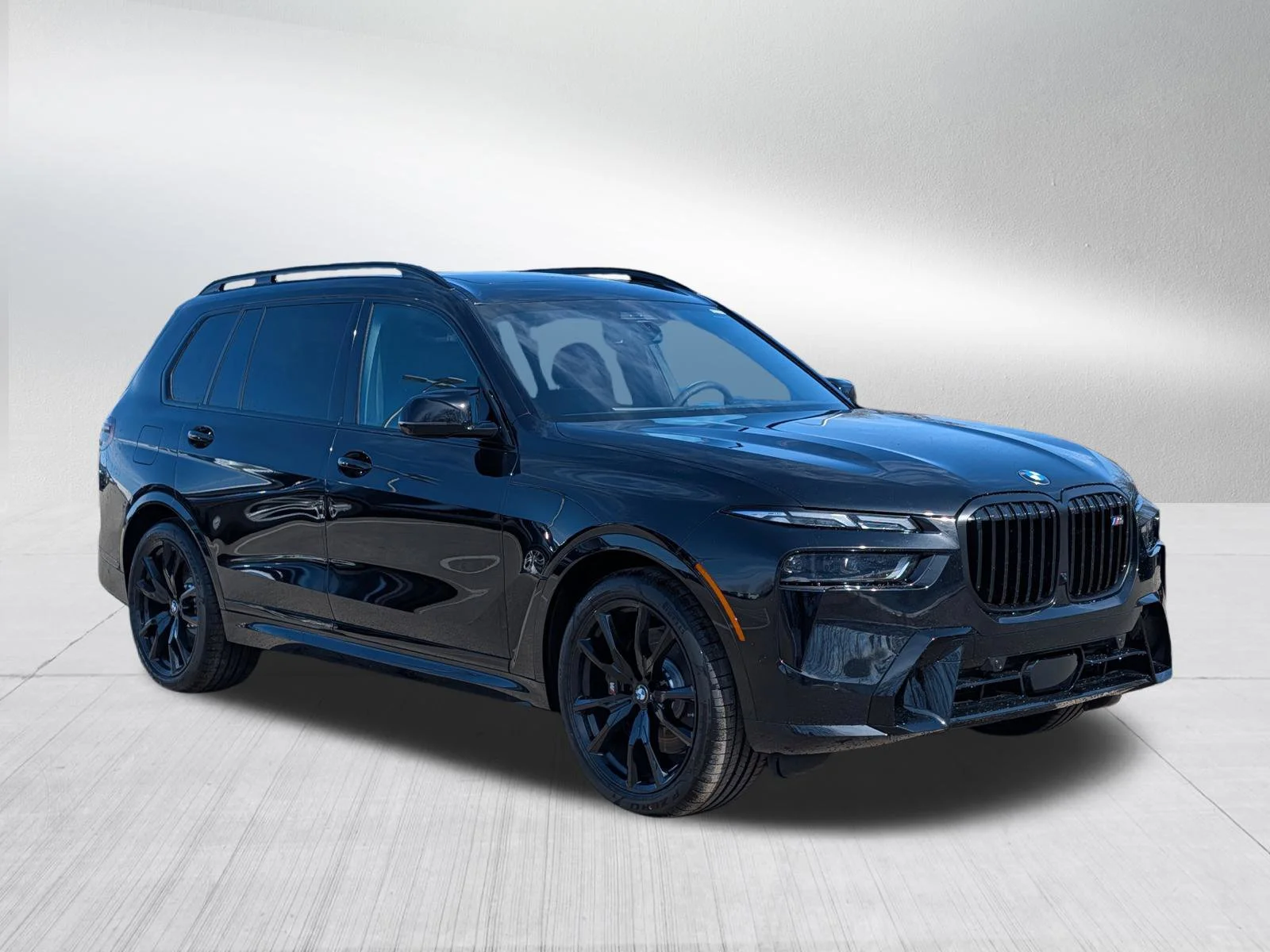 2026 BMW X7 M60i's photo
