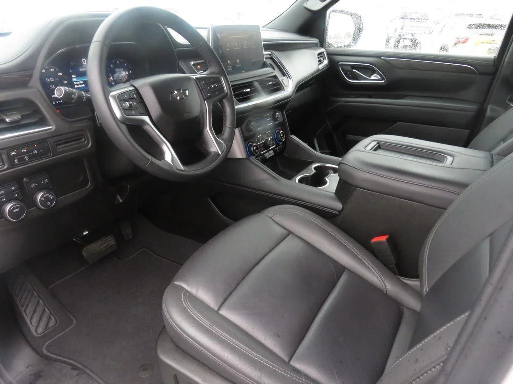 Used 2024 Summit White Chevrolet Z71 image 17