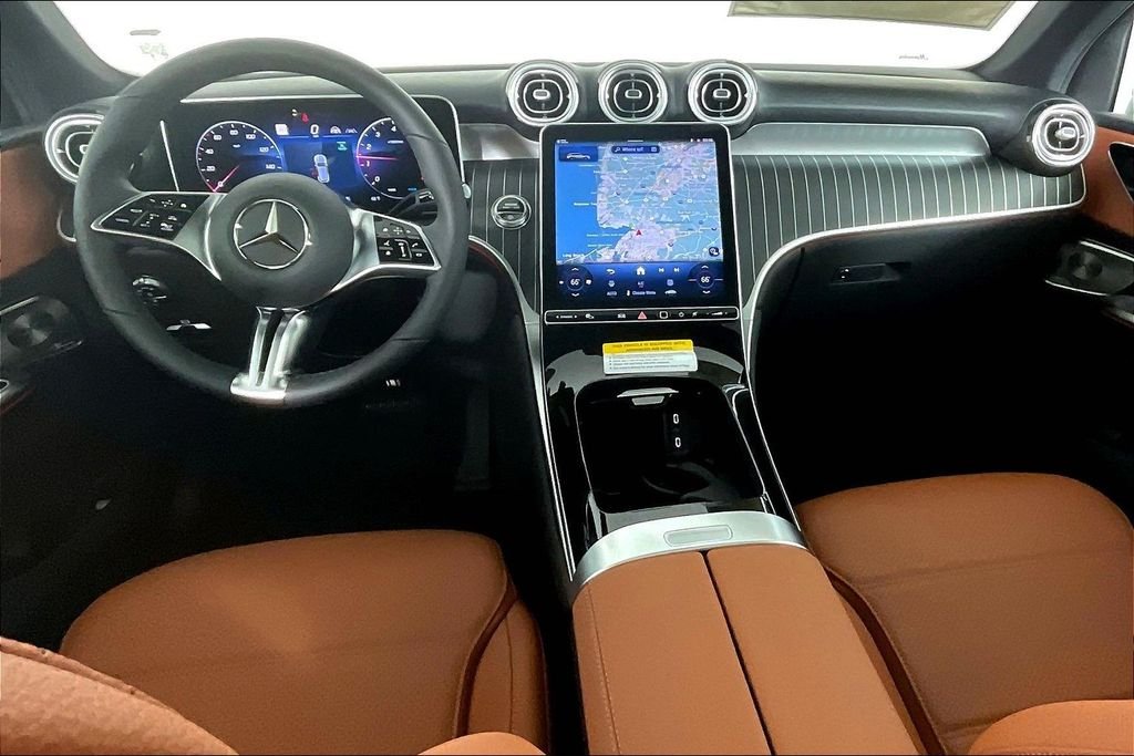 New 2026 Black Mercedes-Benz GLC 300 image 5