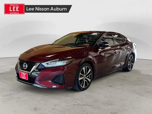 Used 2021 Red Nissan SV image 1