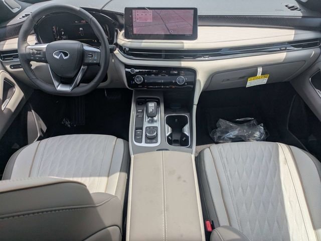 New 2027 2T RAD WHT INFINITI Autograph AWD image 16