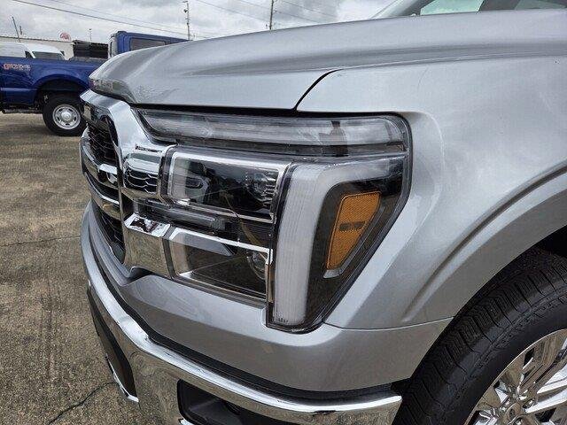 New 2026 Iconic Silver Metallic Ford Lariat® image 10