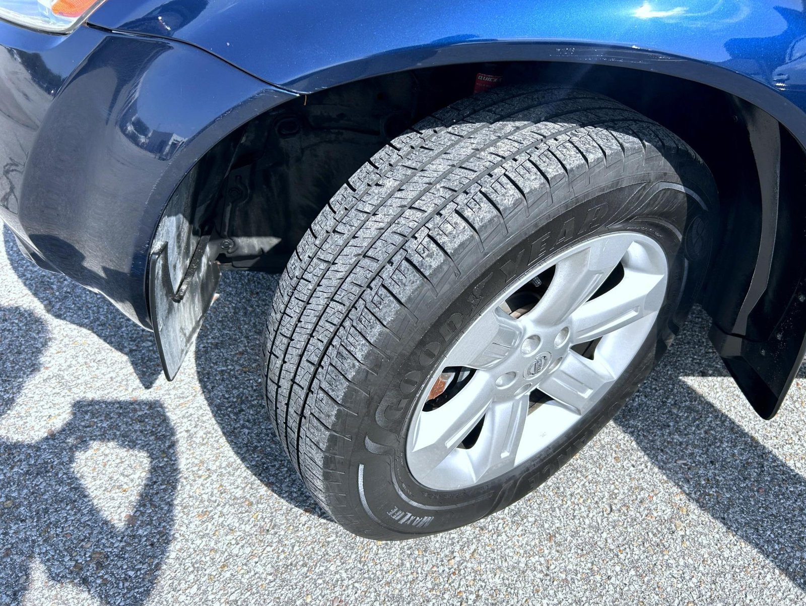 Used 2007 Blue Nissan SL image 23