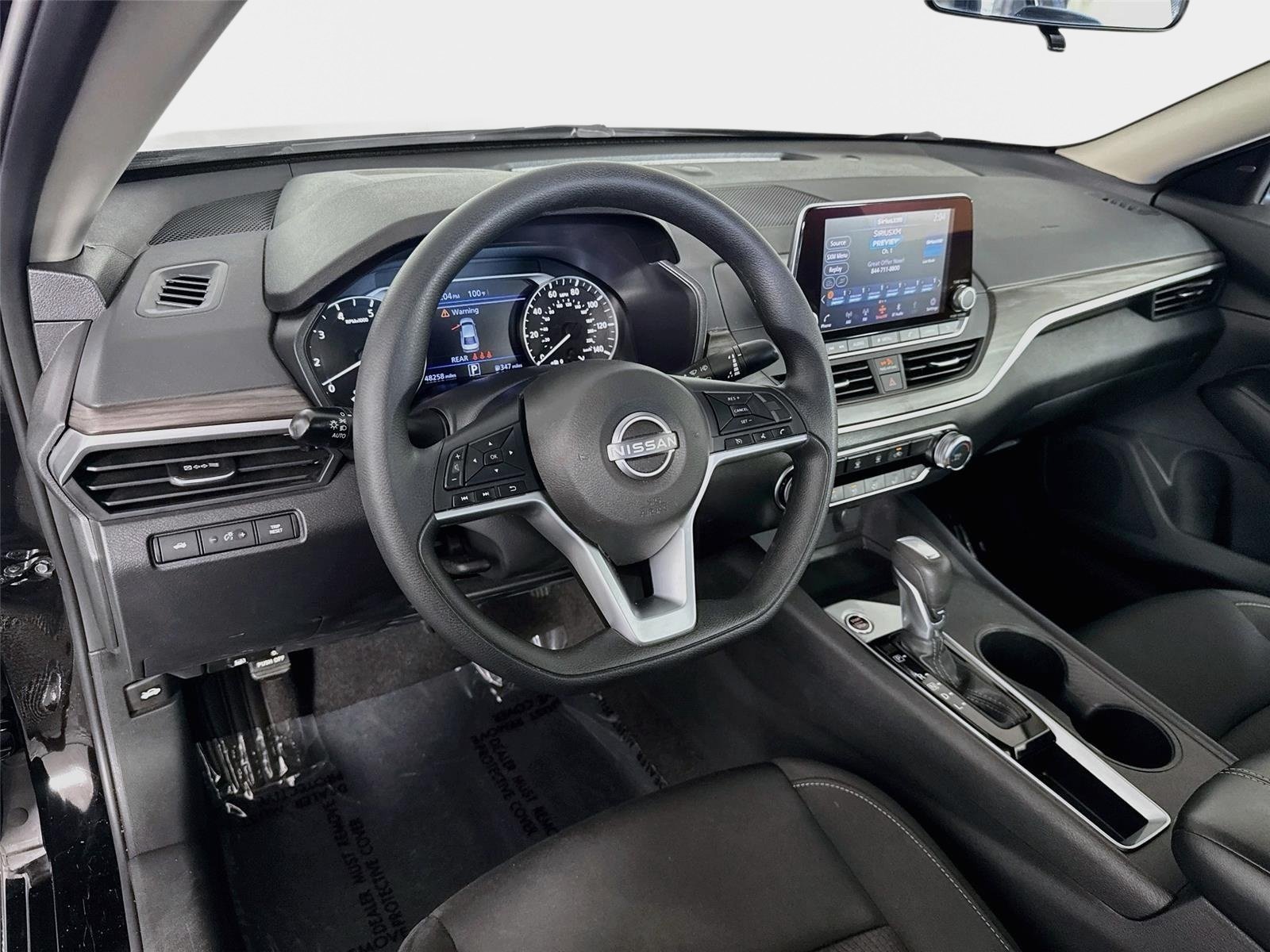 Used 2025 Super Black Nissan SV image 9