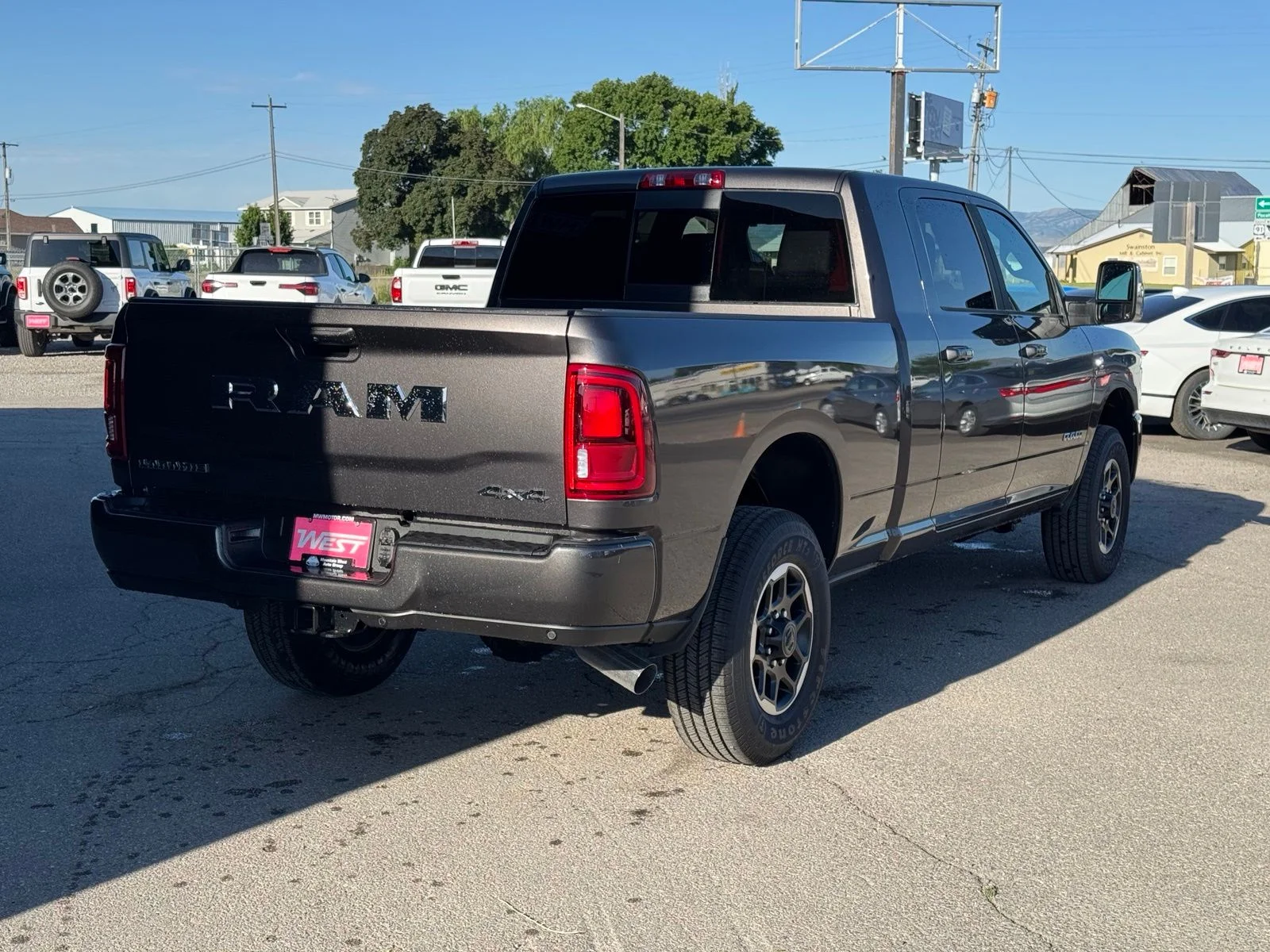 New 2026 Granite Crystal Metallic Clear-Coat Exterior Paint RAM Laramie image 6