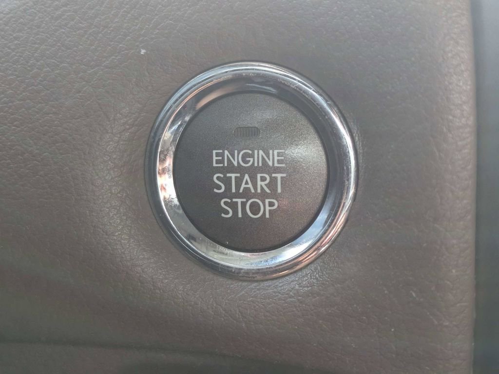 Used 2018 Gray Lexus 460 image 32