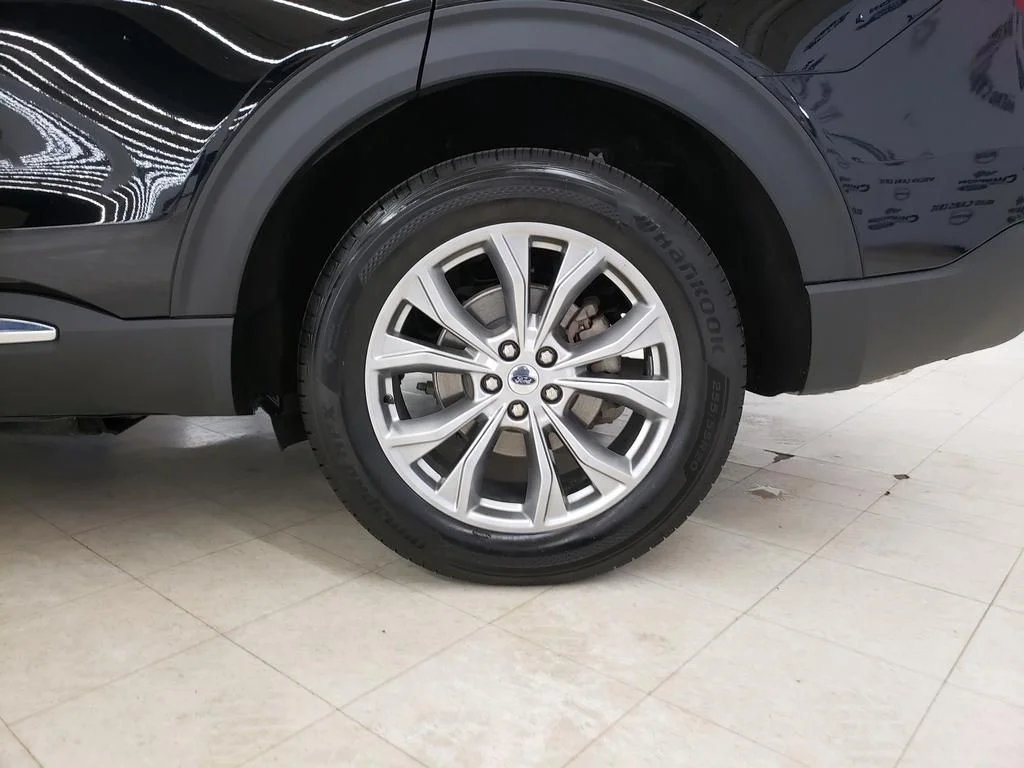 Certified Used 2024 Black Metallic Ford XLT image 26