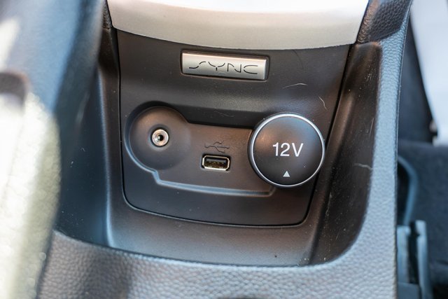 Used 2018 Magnetic Ford SE image 28