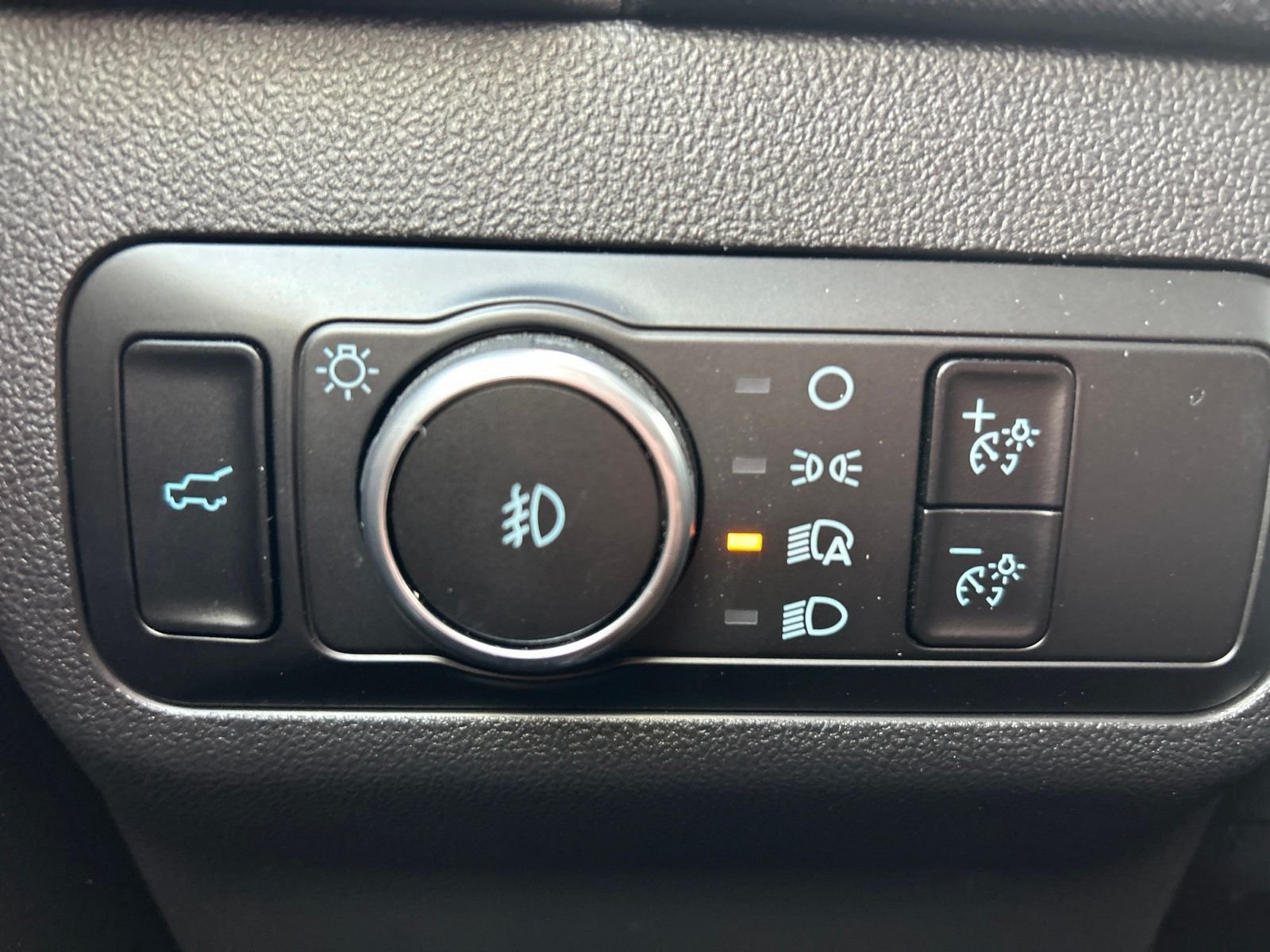 Used 2024 White Ford Badlands image 25