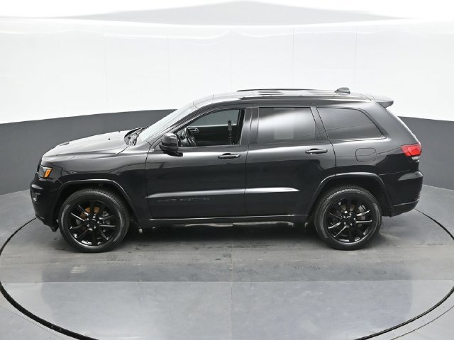 Used 2020 Black Jeep Altitude image 12
