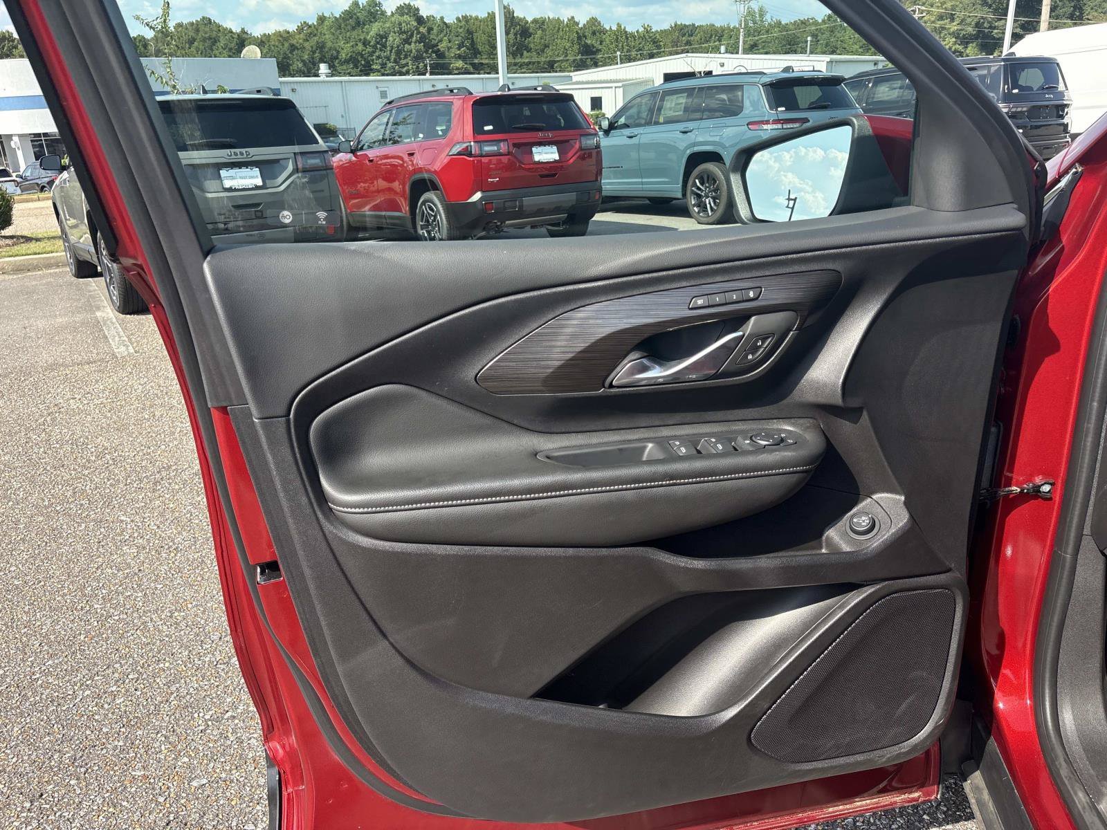 Used 2024 Volcanic Red Tintcoat GMC SLT image 12