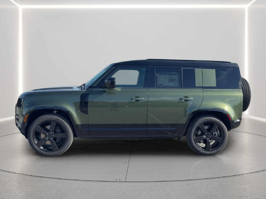 New 2026 Woolstone Green Land Rover X-Dynamic SE image 8