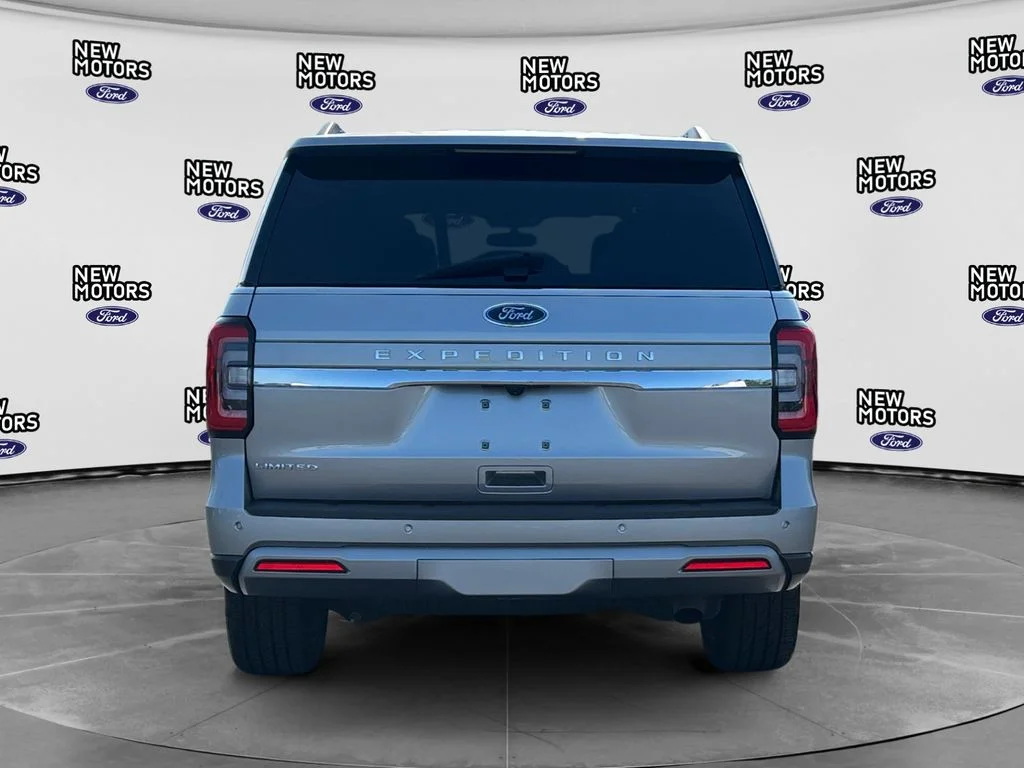 Used 2022 Silver Metallic Ford Limited image 4