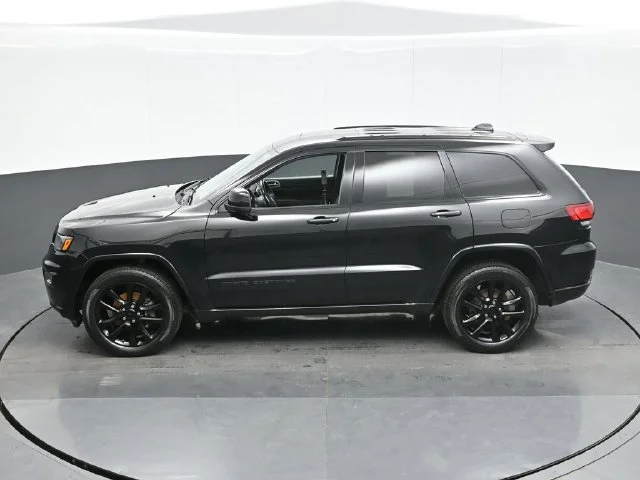 2020 Jeep Grand Cherokee Altitude - Photo 12