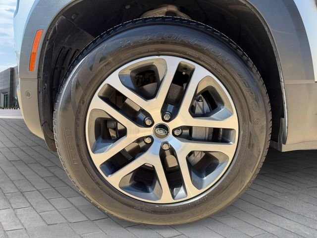 Certified Used 2023 Silver Land Rover SE image 9