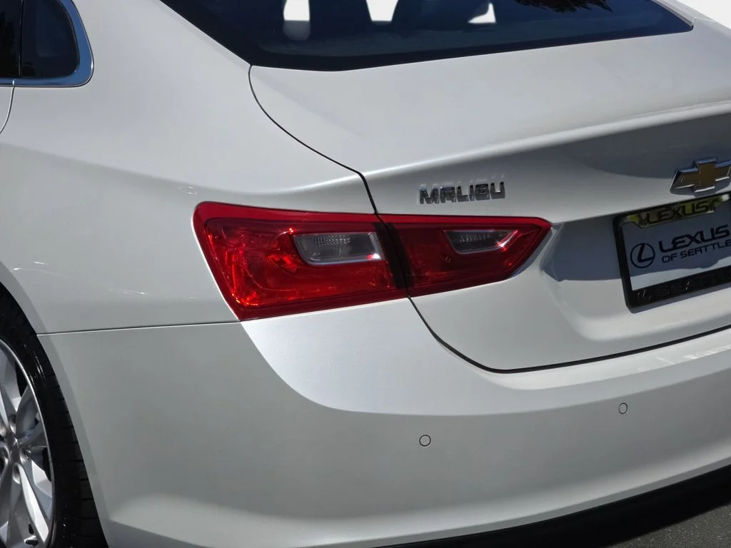 Used 2017 Beige Chevrolet Hybrid image 37