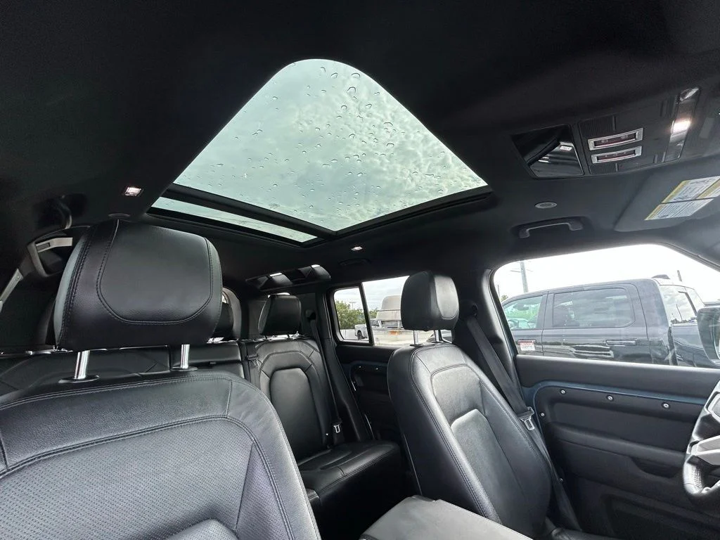 Used 2024 Blue Land Rover S image 42