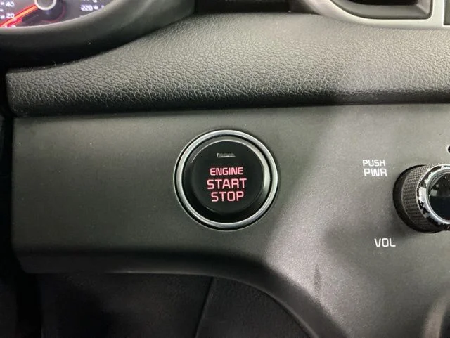 Used 2017 Red Kia EX image 23