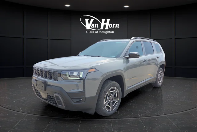 New 2026 Sting-Gray Clear-Coat Exterior Paint Jeep Limited image 3