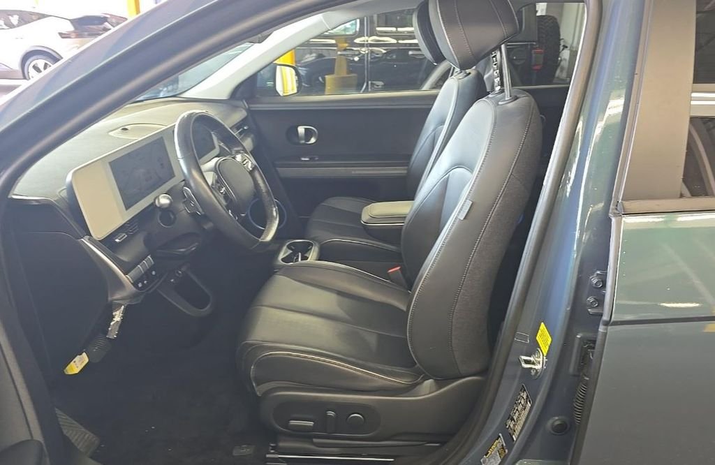 Used 2022 Green Hyundai SEL image 5