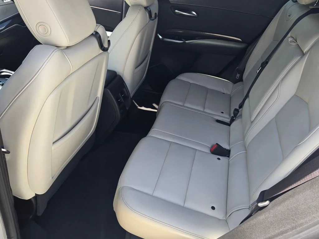 Used 2019 Silver Cadillac Sport image 12
